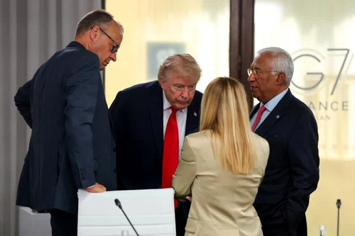 Trump spune că Giorgia Meloni l-ar fi „implorat” pentru o fotografie la summitul G7