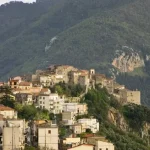 Localitatea italiană Norma oferă case la 1 euro pentru a repopula satul