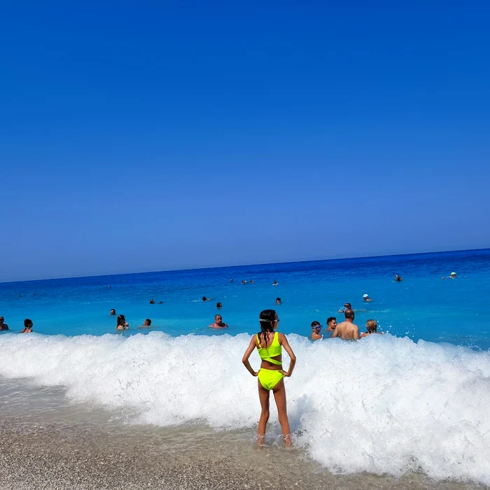 Alertă în Grecia: peștele‑balon argintiu, invaziv și periculos pentru turiști