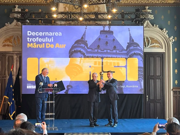 Iaşiul a primit trofeul „Mărul de Aur” 2026 pentru promovarea patrimoniului şi turism sustenabil