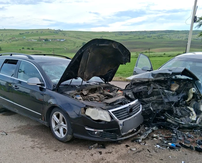 Coliziune pe DN24D, la Odaia Bursucani: șase răniți, o persoană descarcerată