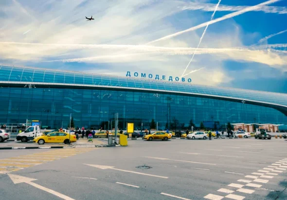 Cele patru aeroporturi din Moscova, închise temporar după doborârea a 59 de drone ucrainene