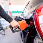 Benzina la pompă rămâne stabilă, motorina depășește din nou 9 lei pe litru