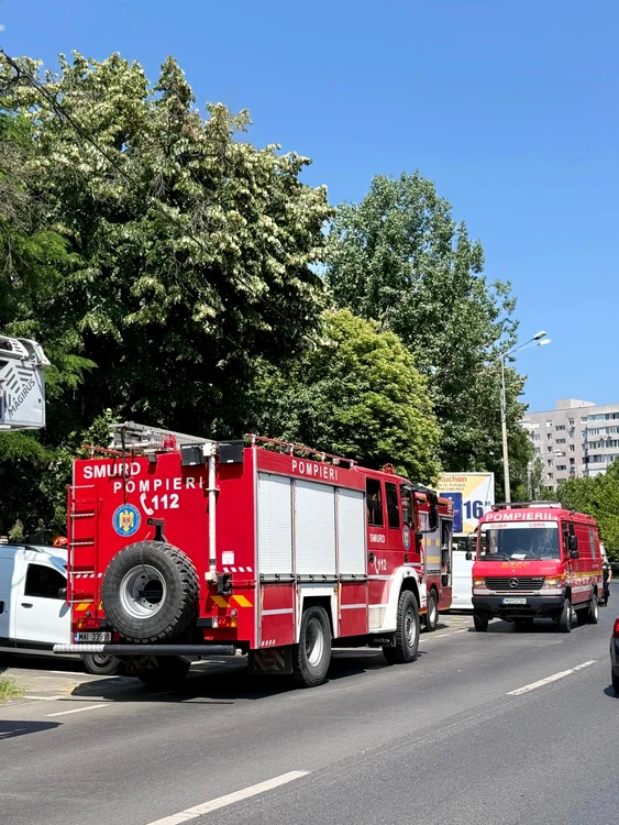 Locatarii unui bloc din Rahova revin acasă după o scurgere de gaz; aproximativ 90 evacuați preventiv