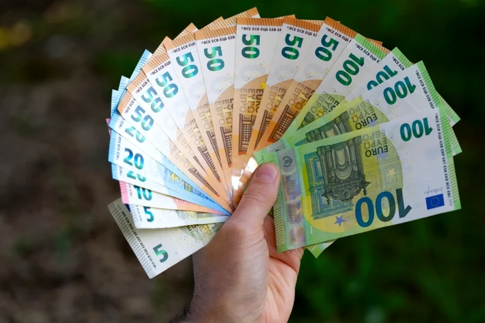 BCE: România rămâne departe de adoptarea monedei euro din cauza inflației, deficitului și legislației incompatibile