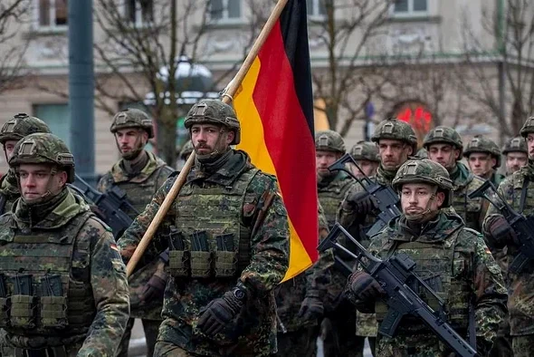 Şeful Statului Major francez: Germania riscă să devină prima putere militară a Europei