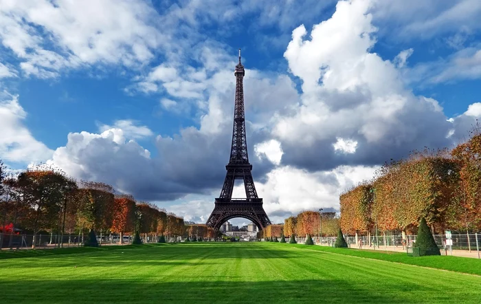 O tânără avocat a locuit șase ani într-o garsonieră de 10 m² din Paris, plătind 430 € pe lună