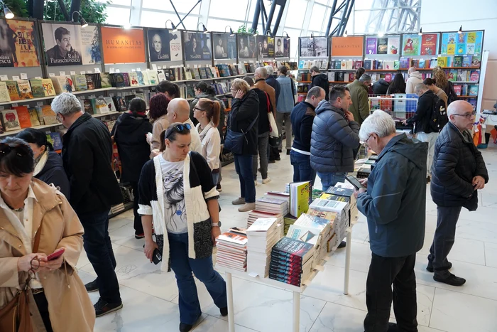Bookfest 2026 începe la Romexpo: cinci zile cu 158 de expozanți, 455 de evenimente și intrare liberă