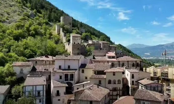 Fossa, oraș italian părăsit după un cutremur: 20.000 de oameni au fugit într-o singură noapte