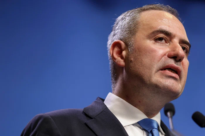 Nazare: reducerea deficitului la jumătate nu înseamnă relaxare fiscală