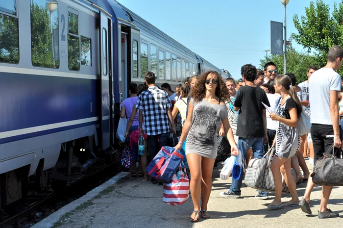 CFR avertizează că canicula poate cauza întârzieri ale trenurilor