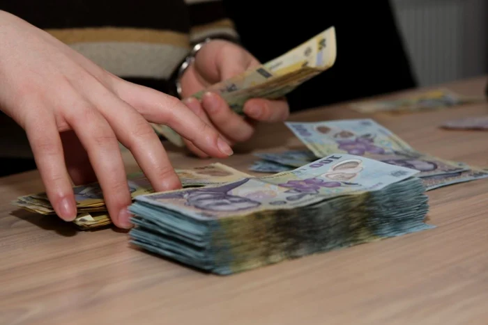 BNR: Numerarul în economie a urcat la aproape 144 mld. lei, dar nu înseamnă neapărat „bani la saltea”