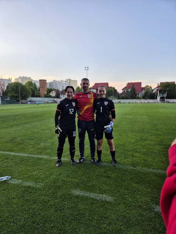 Cum reușesc elevii care fac performanță la școală și în sport: reguli și exemple din România