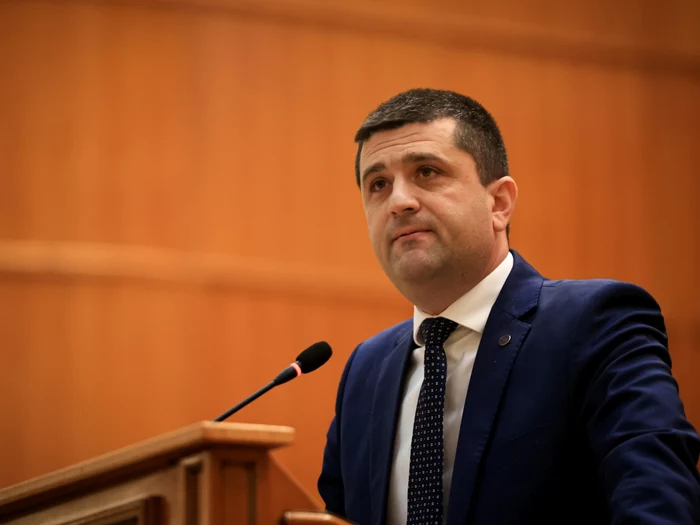 Radu Miruță: majoritatea contractelor SAFE pentru autostrăzi au fost atribuite firmelor românești