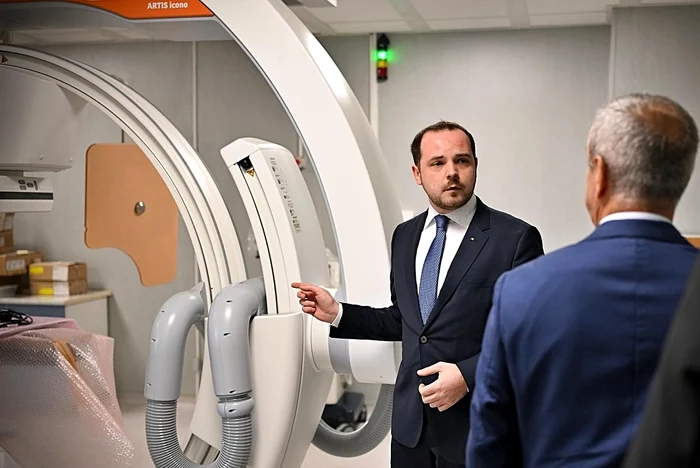 Rogobete îl provoacă pe Ilie Bolojan să viziteze o secție de oncologie: „La patul bolnavului nu contează politica”