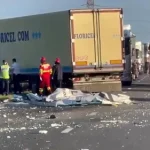 Un mort şi doi răniţi după coliziunea frontală între două TIR‑uri pe DN6, în afara localităţii Jupa