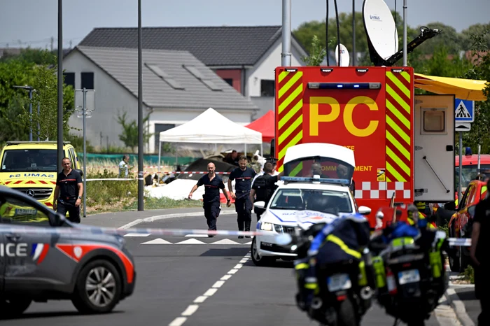 11 persoane au murit după prăbuşirea unui avion de paraşutism lângă Nancy
