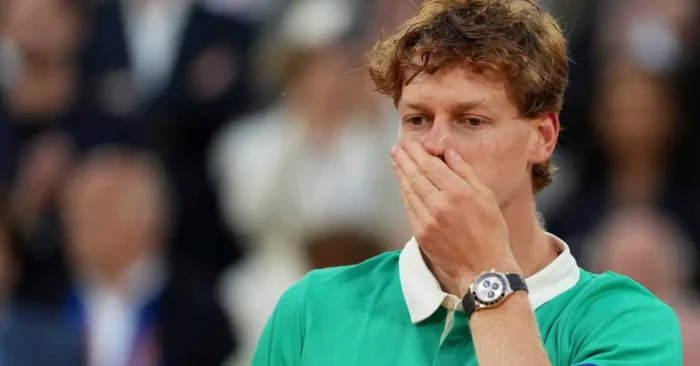 Incident pe iarbă la Wimbledon: Sinner sângerează pe Central, Shapovalov și Chwalinska se accidentează