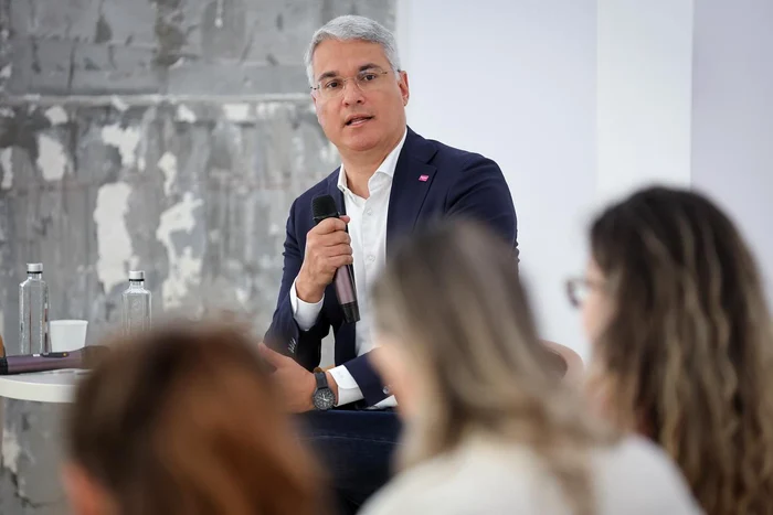Dragoş Pâslaru: consultările pe legea salarizării au scos probleme reale; unele grile necesită corecţii