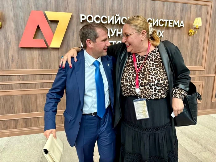 Diana Șoșoacă şi Ilan Șor, fotografia controversată la Forumul de la Sankt Petersburg