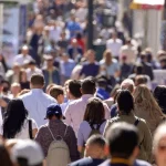 Majoritatea românilor resping un guvern condus de tehnocrați și preferă o apropiere mai fermă de UE, arată sondajul Avangarde