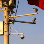 China își modernizează rețeaua de supraveghere: camere AI care caută și analizează persoane după descrieri text