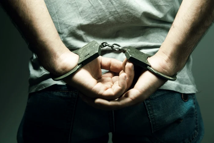 Scandal la UPU Botoșani: pacient cu capul spart a distrus o imprimantă și a fost reținut