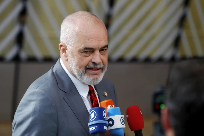 Premierul Albaniei cere UE să accelereze extinderea: „Există trei lucruri pe care nu le poți prevedea: Dumnezeu, sexul și UE”