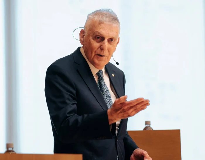 Laureatul Nobel Dan Shechtman: creativitatea și educația vor decide meseriile viitorului în era AI