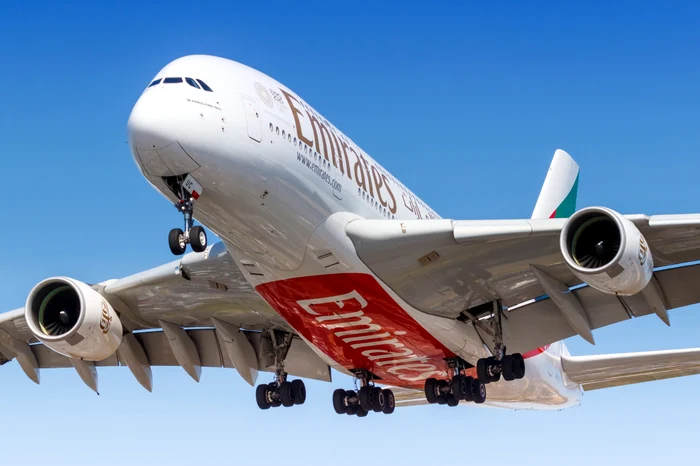Turbulențe puternice: zbor Eurowings zguduit de urma unui A380, o însoțitoare rănită și patru pasageri ușor răniți