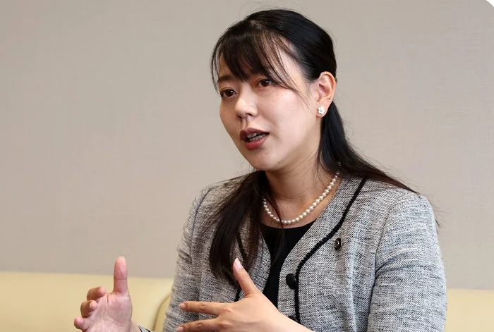 Primărița din Yawata ia concediu de maternitate — o premieră care reaprinde dezbaterea din Japonia
