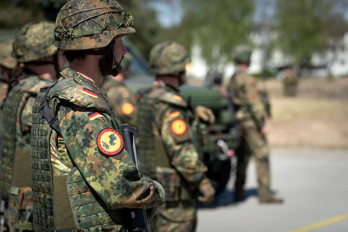 Cercetători germani: ordinea globală bazată pe reguli se destramă, iar „lorzii războiului” revin în forță