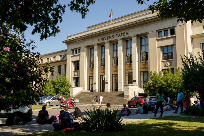 Marile universități din România și Moldova cer Guvernului Pact pentru Educație și 15% din buget