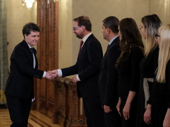 Nicușor Dan vrea din nou un premier tehnocrat dacă Guvernul Tomac e respins, spune Dominic Fritz