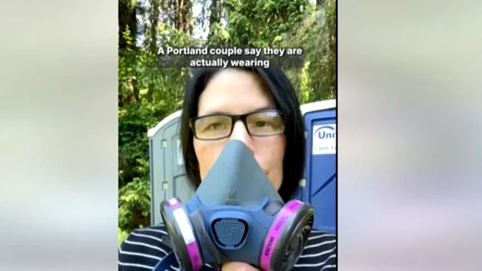Un cuplu din Portland cere 200.000 de dolari, după ce mirosul de la o căsuță mobilă le-ar fi afectat sănătatea