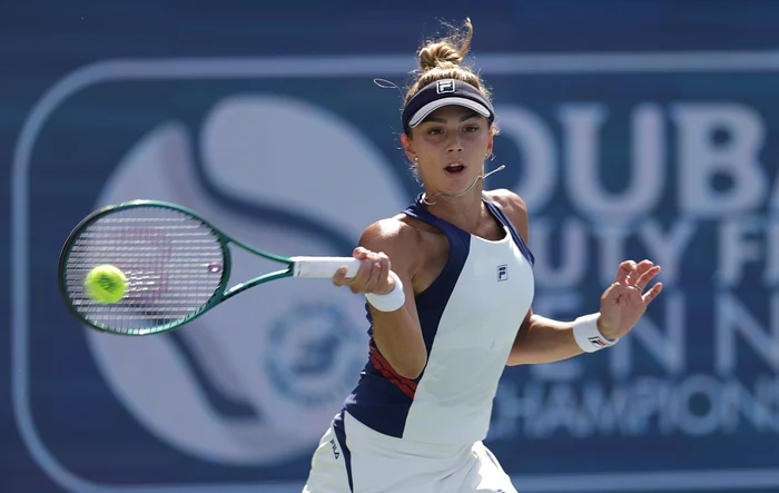 Jaqueline Cristian, locul 38 WTA, s-a calificat în optimi la Queen's Club după victorie în două seturi