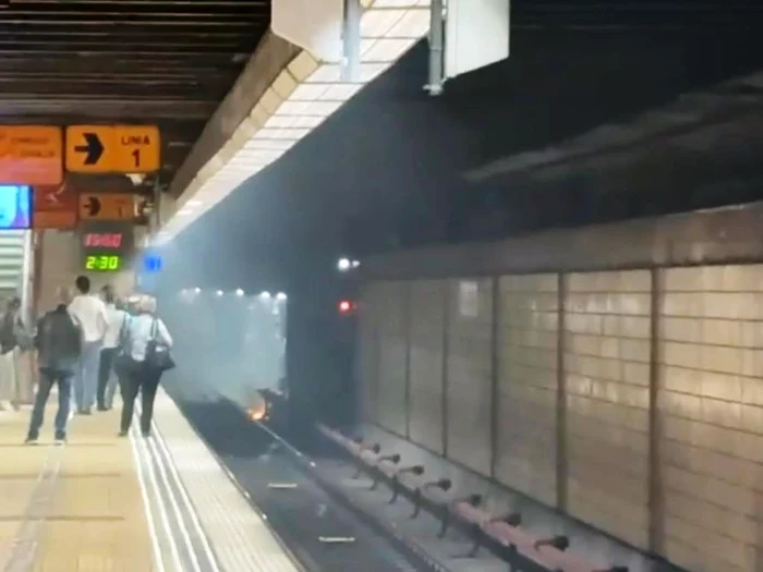 Incendiu la metrou în stația Piața Iancului; pasagerii au fost evacuați