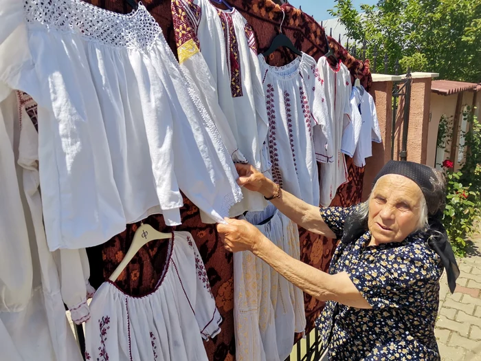Satul din Olt unde străzile se transformă în muzee ale iilor — tradiţie păstrată de zeci de ani
