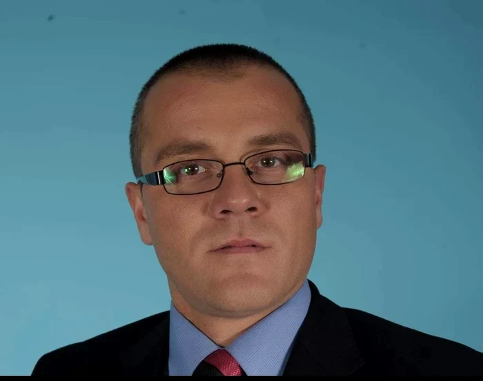 Avocat din Iași condamnat la peste 9 ani după ce și-a bătut cu bestialitate fosta iubită într-o cameră de hotel