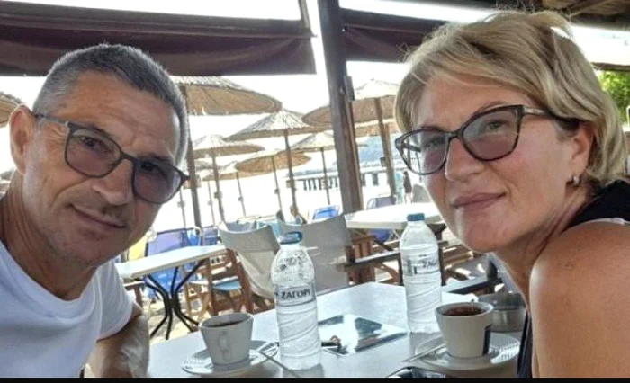 „Dacă murim, murim împreună”. Soția a salvat un bărbat aspirat pe geamul unui avion Ryanair la 6.100 m
