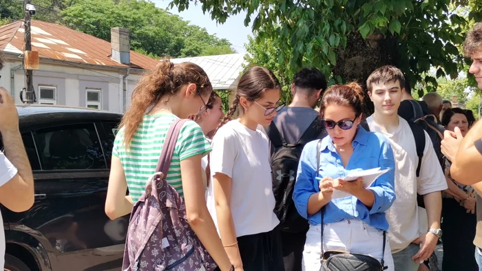 Bacalaureat 2026: Ministerul Educației a publicat subiectele și baremele pentru Matematică și Istorie