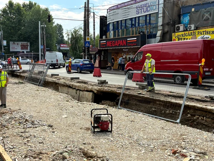 Restricții de trafic pe Bd. Basarabia după furtună: porțiune de carosabil în pericol din cauza unei galerii termice degradate
