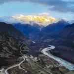 Mega-complexul hidroenergetic chinez din Tibet, construit pe falie activă, stârnește avertismente științifice