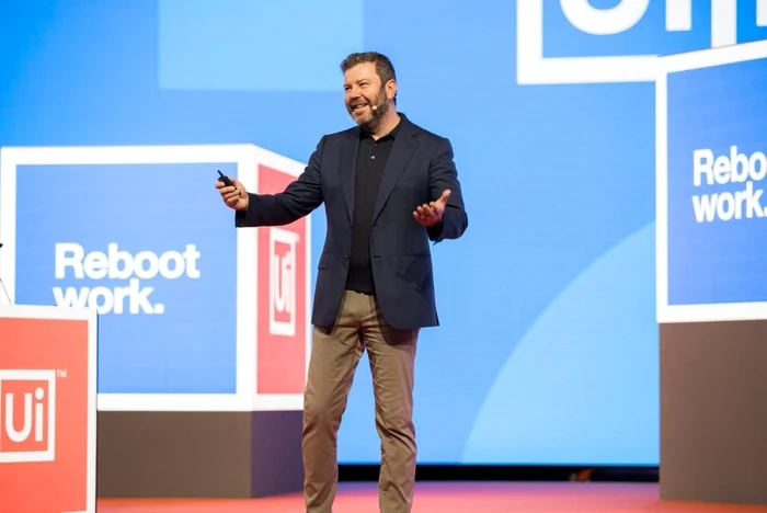 Daniel Dines: AI creează incertitudine despre carierele viitoare; nu trebuie înlocuit omul doar pentru eficiență