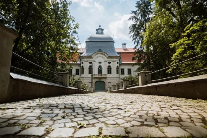 Castelul Teleki din Gornești se redeschide după aproape trei ani de restaurare