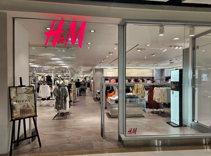 H&M reduce rețeaua: peste 130 de magazine închise la nivel global în cadrul optimizării portofoliului