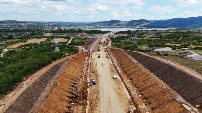 Termene modificate pe A3: un lot ar putea întârzia până în septembrie, altul s-ar putea deschide mai devreme
