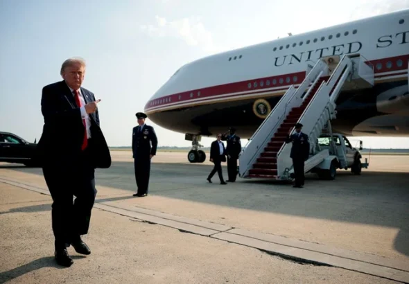 FBI și oamenii apropiați lui Trump anchetează o scurgere privind securitatea noului avion prezidențial