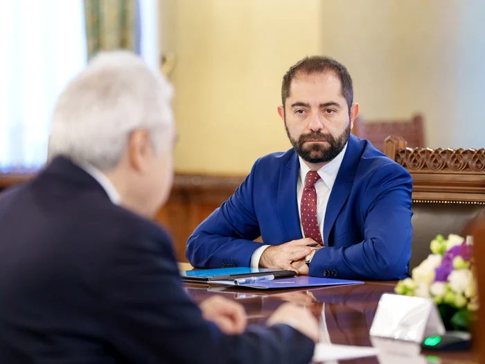 Partide pro-occidentale și ministrul Muncii, la Cotroceni pentru consultări pe legea salarizării coordonate de Radu Burnete