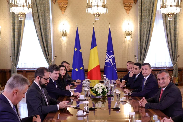 Nicușor Dan, dispus la compromisuri pentru stabilitatea guvernamentală; refuză un Executiv cu AUR